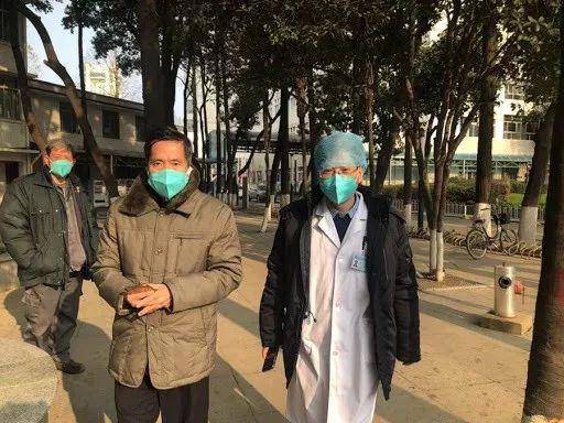 赵建平教授一直坚守武汉一线，应对肺炎临床经验丰富，曾治愈一位78岁的患者