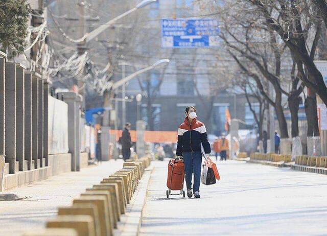 中关村街道“四大保障”为社区末端投递亮“绿灯”