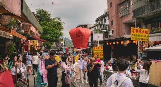 台旅游业受疫情重击 专家预估上半年将损失1500亿元新台币