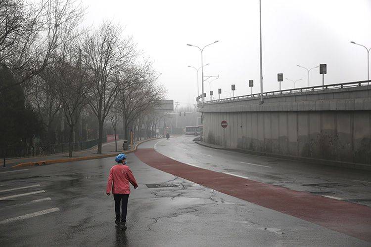 小雨伴随大雾黄色预警 明起气温开始回升  组图