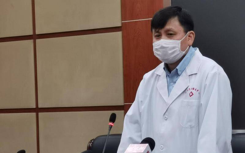 上海市新冠肺炎临床救治专家组组长张文宏，29日上午接受媒体采访。新京报记者俞金旻/摄