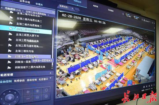洪山体育馆方舱医院运行实时视频。长江日报记者周超摄
