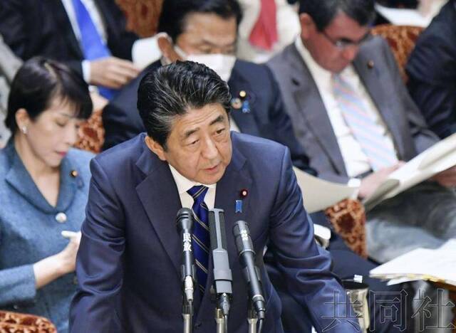 安倍：包括宣布紧急状态在内 将加紧推进立法措施