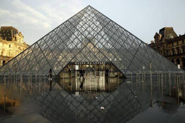 ▲当地时间3月1日，法国卢浮宫博物馆因疫情关闭。图据《纽约时报》