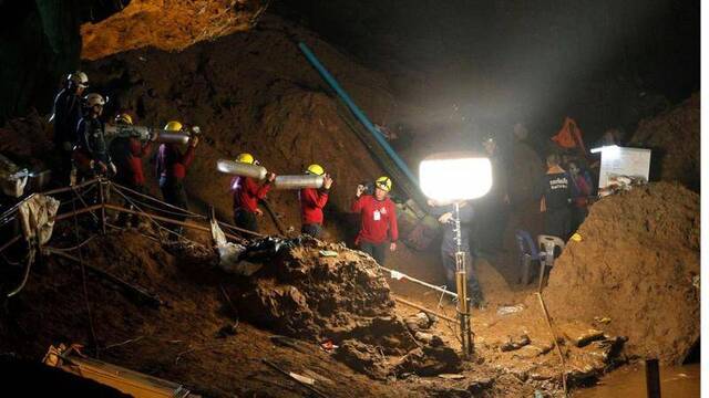 《徒手攀岩》导演执导，泰国洞穴救援故事将搬上大银幕