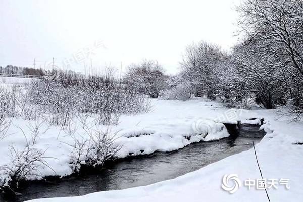 △青海海晏近日出现降雪。