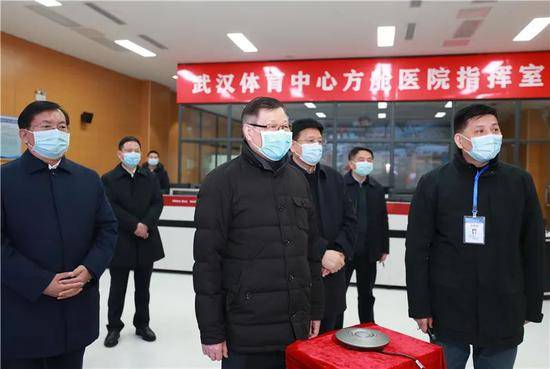 连续两天，湖北省委书记应勇检查收治在押人员方舱医院