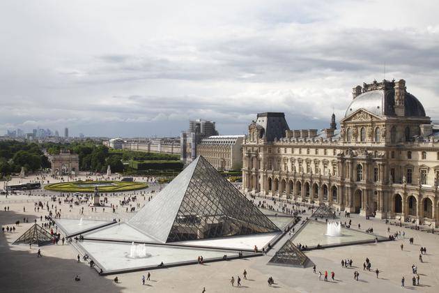 卢浮宫因疫情闭馆 目前已经重新恢复对公众开放