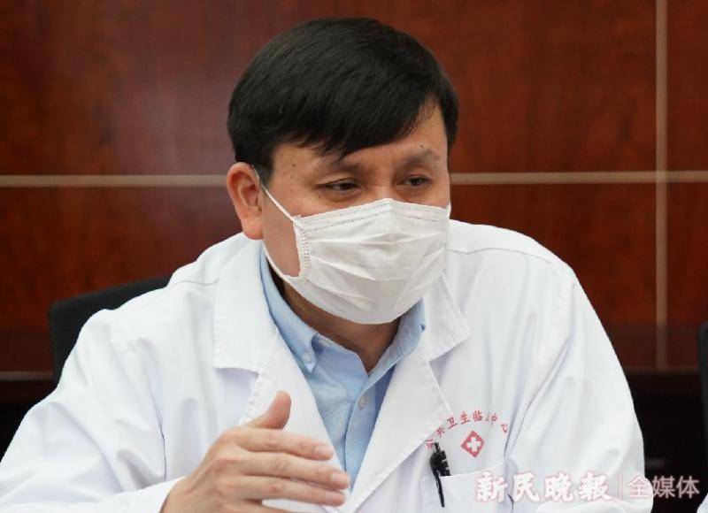 新冠肺炎上海专家治疗组高级专家组组长张文宏