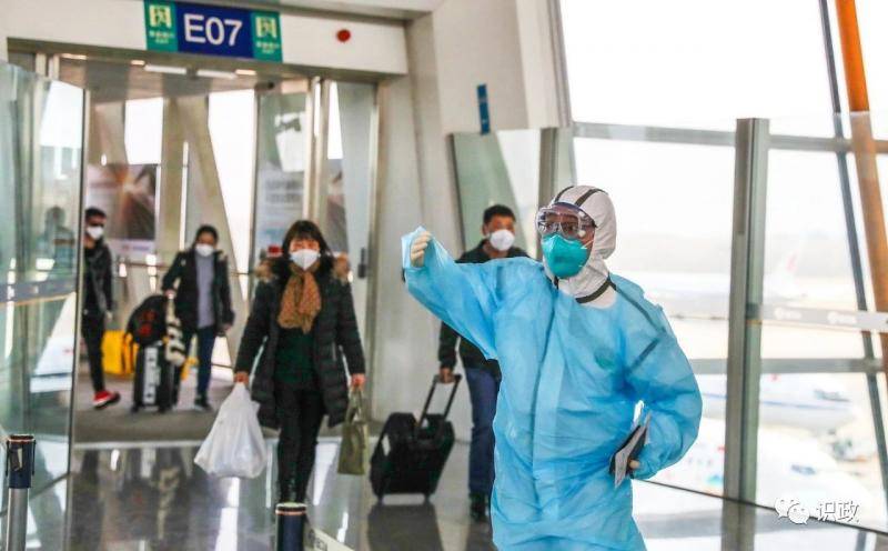 蔡奇到首都机场调研检查，要求全力严防境外疫情输入