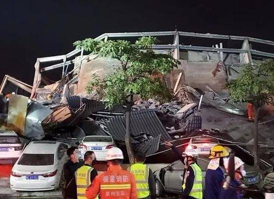 福建泉州酒店几秒倒塌，70人被埋！知情者：酒店私自改装，承重过载