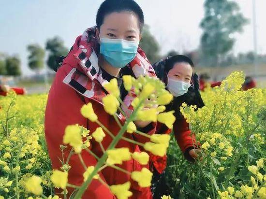 马云当舅舅了，新亲人还收到一份特殊礼物！网友看完羡慕哭：太宠了