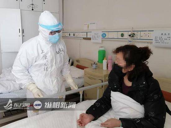疫情爆发时，有些病人和医生说着话就突然倒地，上海援鄂心理专家的难忘记忆