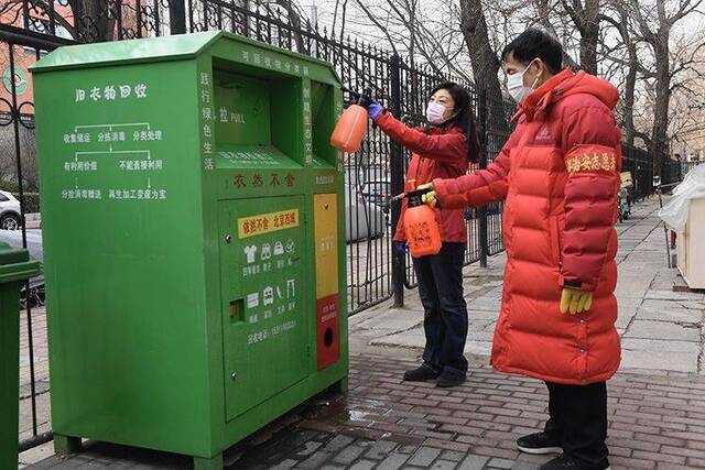 月坛街道社区和物业联动消毒 构建立体防控模式