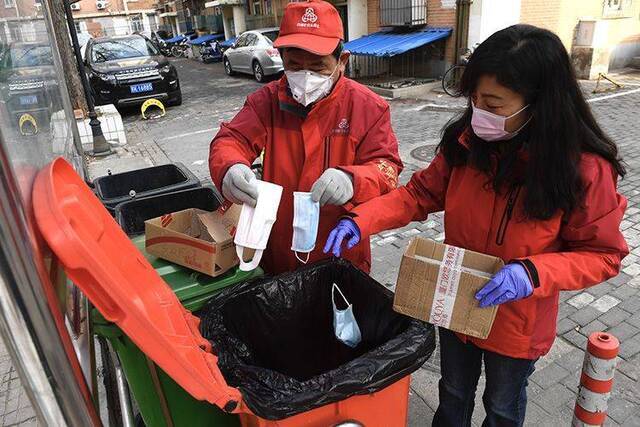 月坛街道社区和物业联动消毒 构建立体防控模式