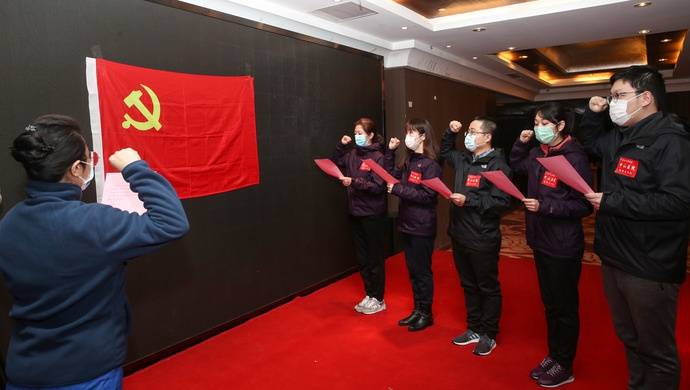 奋战抗疫一线，上海已有96人“火线入党”
