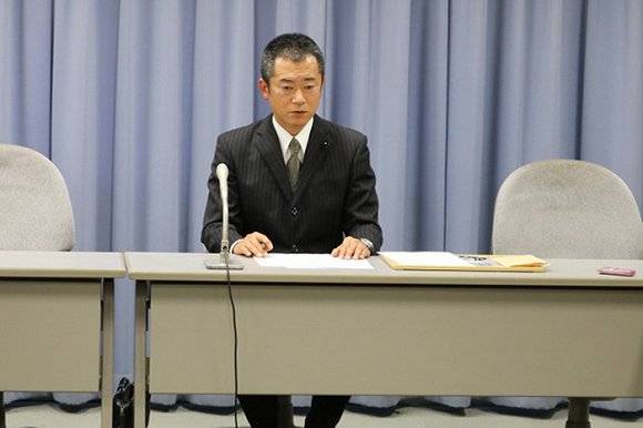 诸田洋之9日召开记者会道歉来源：朝日新闻