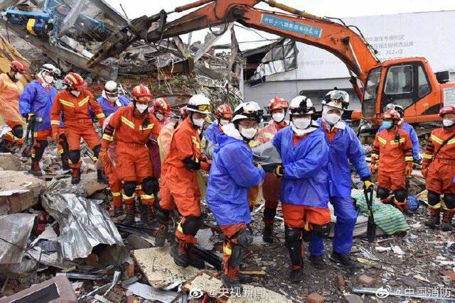 泉州酒店坍塌事故已致20人死亡，仍有10人被困