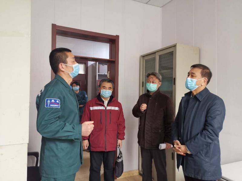 省卫生健康委专家组对丹东实地开展疫情防控和医疗救治的指导评估工作