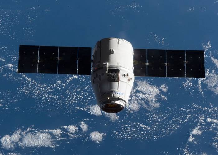 美国太空探索科技公司SpaceX“龙”飞船为空间站补给完成第50次火箭着陆