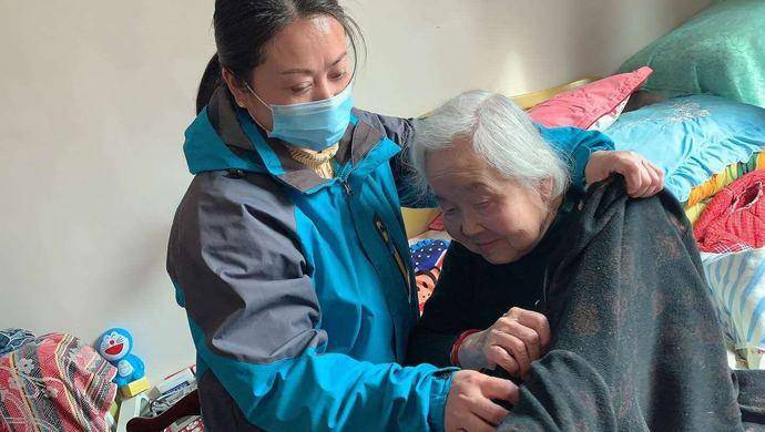 无法自理的老人缺护理怎么办？上海这些社区养老机构提供刚需服务