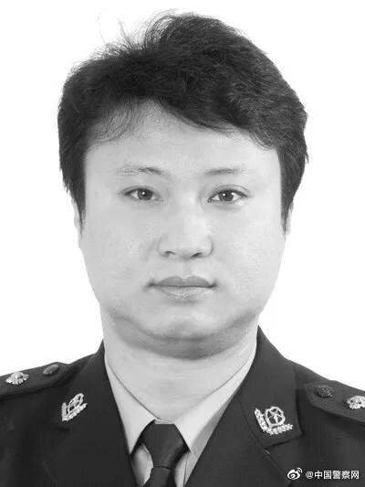 他牺牲后，公安部部长赵克志委托常务副部长王小洪专程看望慰问家属