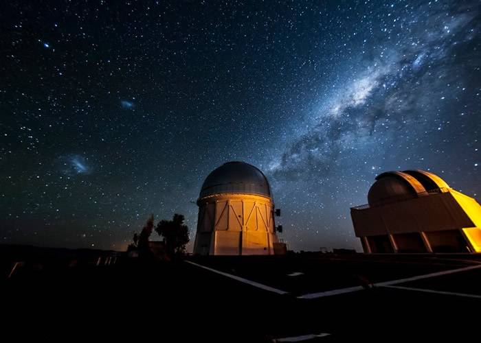 美国天体物理学家在距太阳最远的海王星轨道外发现139个新天体有助揭开太阳系第九颗行星奥秘