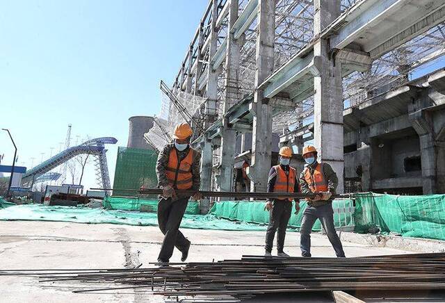 首钢滑雪大跳台附属酒店正进行结构施工 预计6月封顶