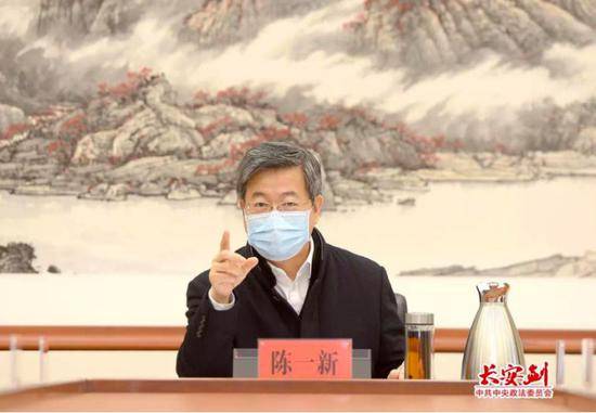  2月12日，陈一新在武汉指挥部提出要探索创建“无疫情社区”。