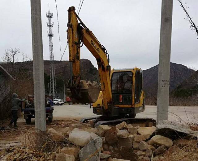 平谷熊儿寨乡结合村规民约 整治“背街小巷”环境