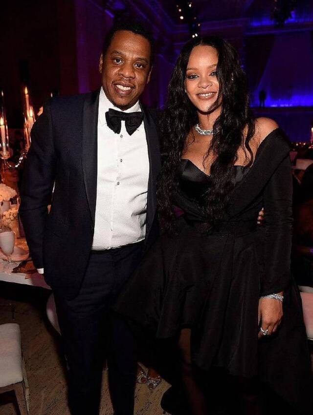 JAY-Z、蕾哈娜