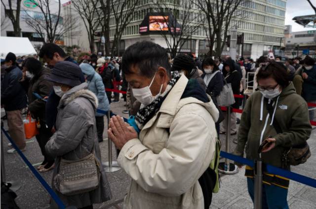 日本街头戴口罩的民众（东方IC）