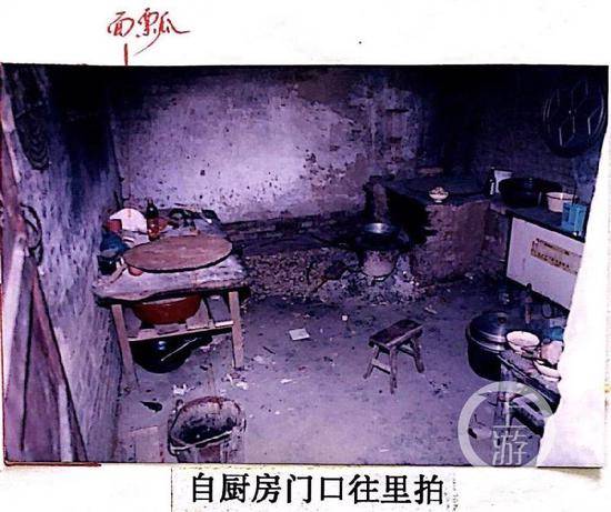 2004年11月14日，河南商丘投毒案现场照片。受访者供图