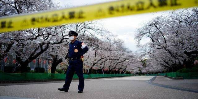▲目前，东京一些公园在周末实行了关闭。图据日本《时代》杂志