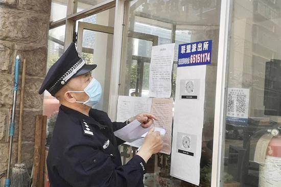 “光头民警”刘建荣：穿上这身衣服就要对老百姓负责