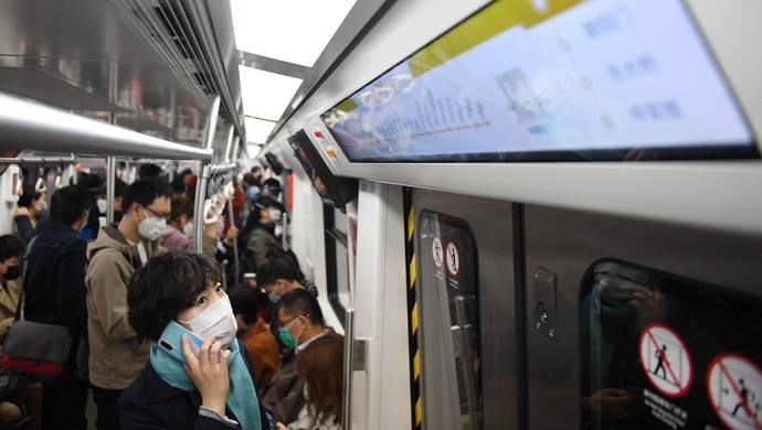 北京10条地铁线路超常超强运行，避免抗疫期间拥挤