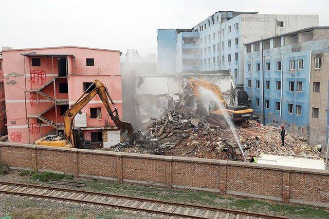 广渠路沿线南侧拆除27栋出租公寓 明年建文化广场