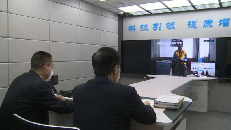 河北省石家庄市检察院案件承办检察官，在审查起诉阶段通过远程视频提讯系统讯问犯罪嫌疑人。