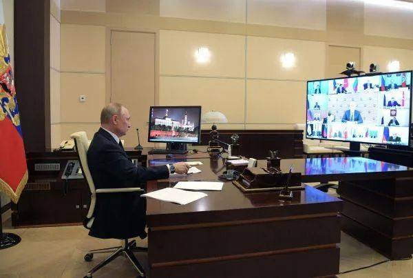 普京8日与地方官员召开视频会议部署抗疫