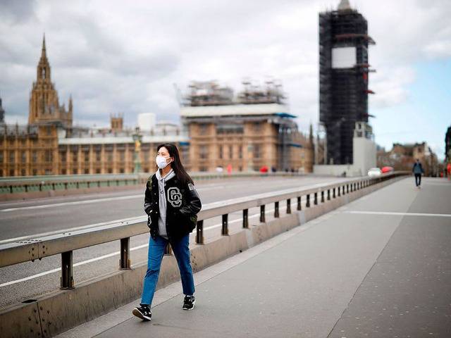 伦敦市长呼吁市民必须佩戴口罩 英国封锁令延长至少三周