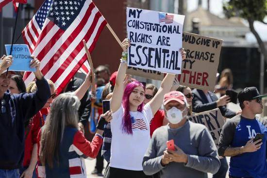 美国确诊病例超70万 洛杉矶举行反对“居家令”抗议活动