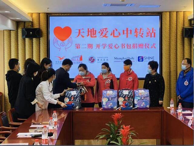 上海援鄂医疗队员收到这份礼物，让他们说“家里神兽可以归笼了”