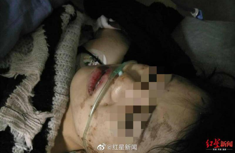 云南15岁少女被逼卖淫跳楼：家属称参与逼迫的15岁男生，哥哥是当地涉黑人员