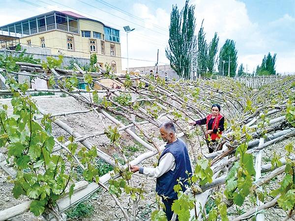 三区三州攻坚行  纪检路通向幸福村