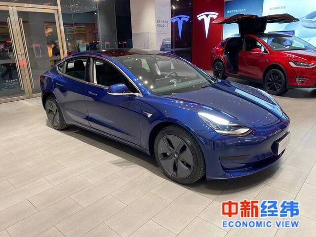 国产特斯拉Model 3中新经纬付玉梅摄