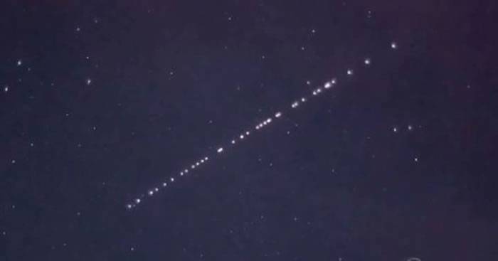 英国埃塞克斯夜空出现“银河列车”惹UFO猜想原来是SpaceX的“星链”卫星