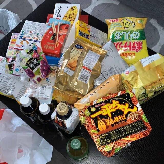 囤了一些零食，近期不打算出门了