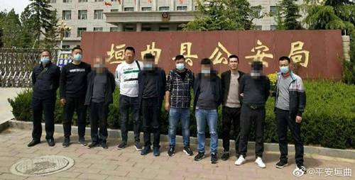 扒手竟在援鄂医疗队返乡仪式上偷走9部手机，过程被记者拍下