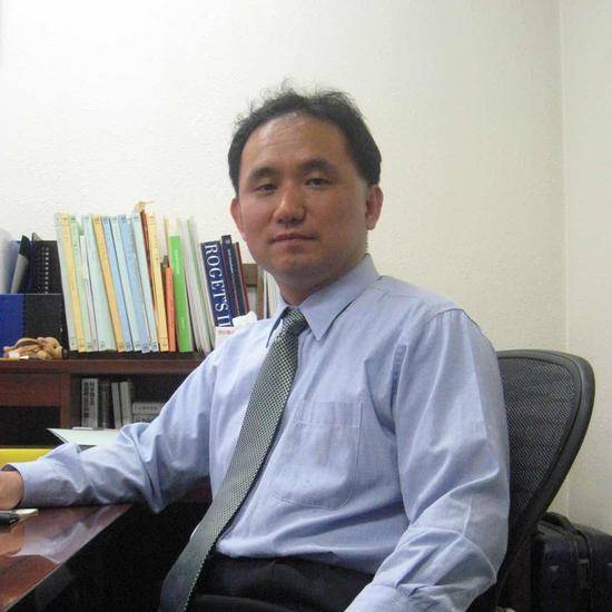 日本医疗管理研究所理事长上昌广。（资料图）
