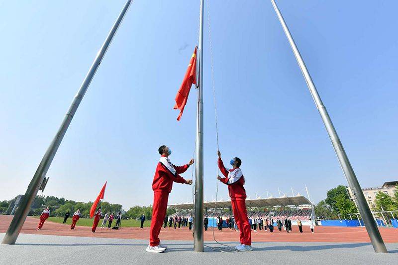 北京高三学生返校首日 仝小林院士开讲“开学第一课”